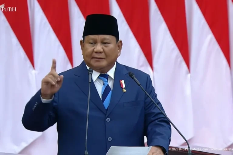 Presiden Prabowo Subianto saat menyampaikan pidato sambutan di pembukaan Sidang Ke-19 Parliamentary Union of the OIC Member States (PUIC) di Gedung DPR RI Senayan Jakarta, Rabu (14/5/2025). Tangkapan Layar; BPMI Setpres.
