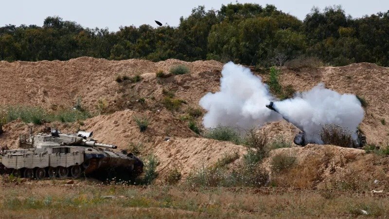 Militer Israel mengatakan tujuan serangan itu adalah untuk membawa pulang para sandera yang tersisa dan memastikan “kekalahan telak” Hamas. ( Foto ; Reuter )