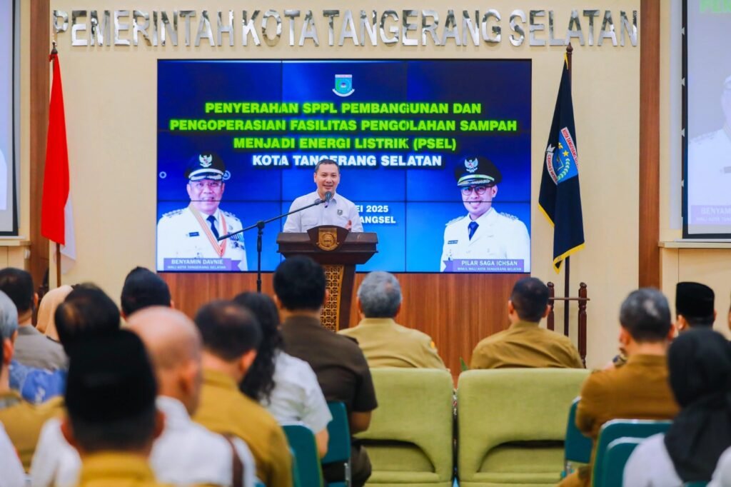 Deputi Bidang Koordinasi Infrastruktur Dasar di Kementrian Koordinator Bidang Infrastruktur dan Pembangunan Kewilayahan, Rachmat Kaimuddin