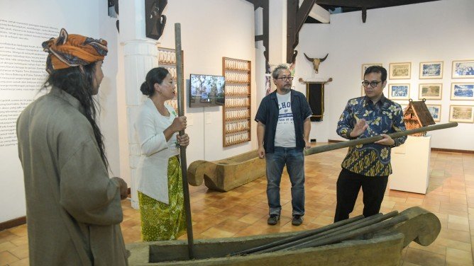 Foto Featured Image KOMDIGI Optimalkan SATRIA-1 Jangkau Internet Komunitas hingga Kampung Adat Dan Pelosok Terpencil