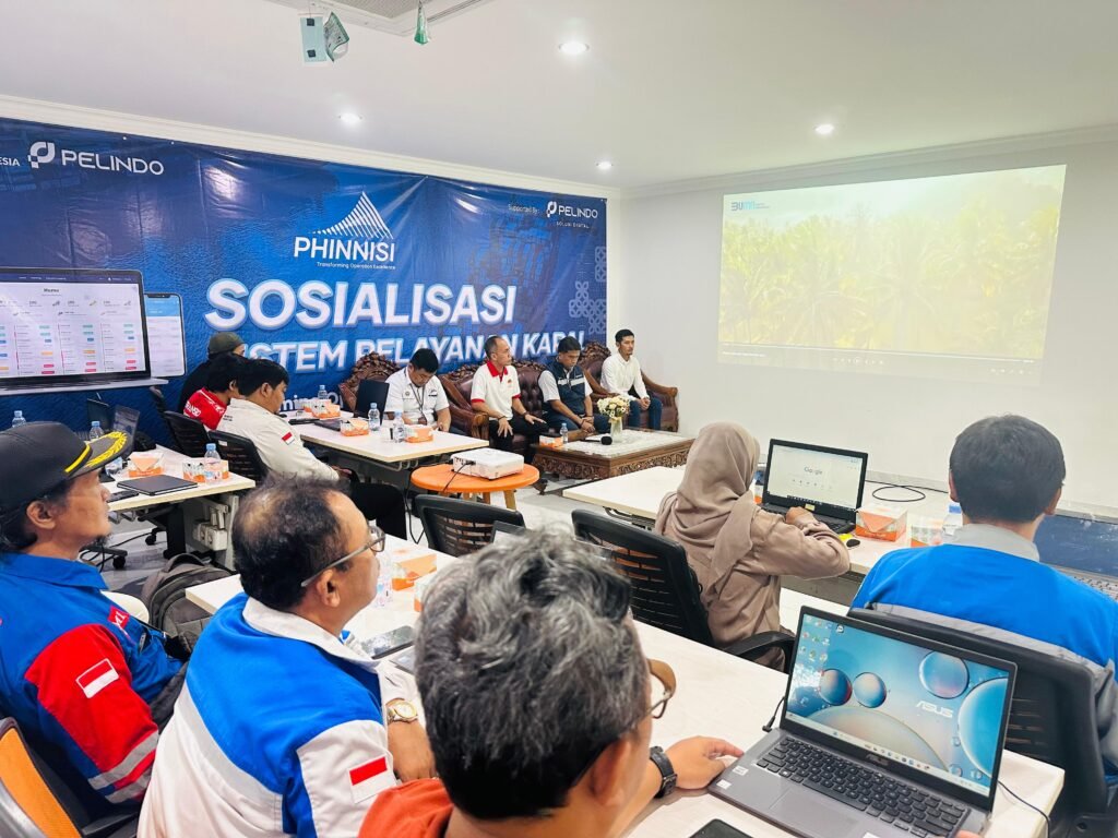 Para peserta mendapatkan paparan mendalam mengenai mekanisme operasional serta keunggulan berbagai fitur sistem Phinnisi,