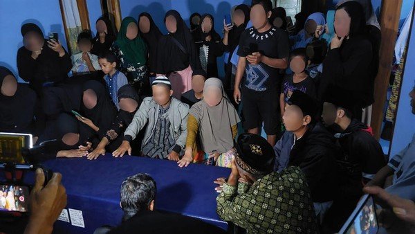 Jenazah Rizal Sampurna, di pulangkan ke tanah air di bantu oleh Kementerian Luar Negeri (Kemlu) RI melalui KBRI Phnom Penh.
