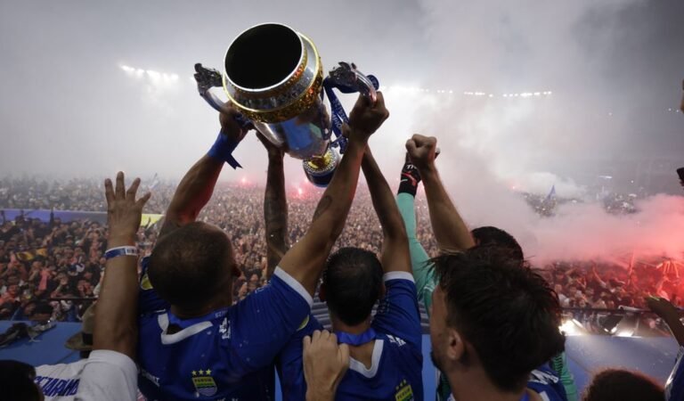 PERSIB Juara back to back 2025 di GBLA.