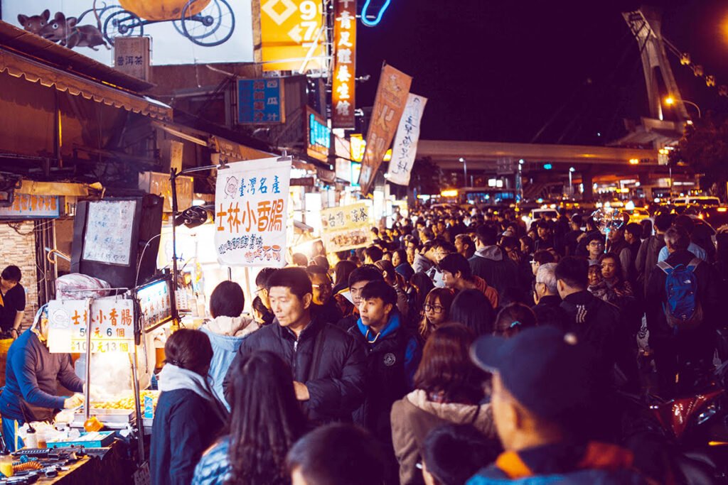 Experience Taipei food and drink Shilin Night Market FoodCourt.