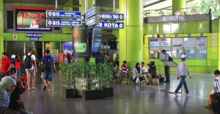 Stasiun kereta api Gambir.