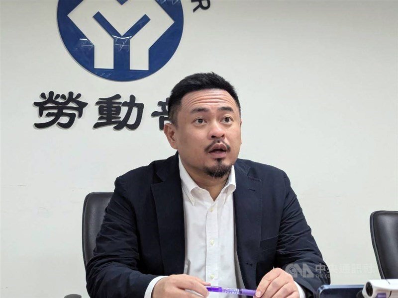 Menteri Ketenagakerjaan, Hung Sun-han. (Sumber Foto : CNA, 14 Juli 2025)