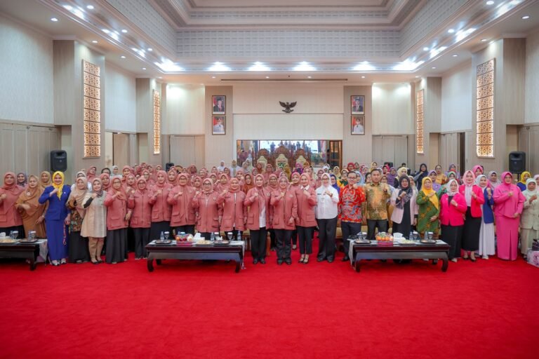 Sosialisasi Penguatan Tata Laksana Organisasi BKOW Provinsi Banten dalam Mewujudkan Kepemimpinan Perempuan untuk Banten Maju