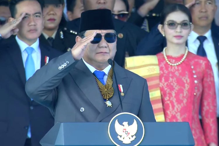 Presiden Prabowo Subianto bertindak selaku inspektur upacara pada Peringatan ke-79 Hari Bhayangkara Tahun 2025 di Monumen Nasional (Monas), Jakarta, pada Selasa, 1 Juli 2025.