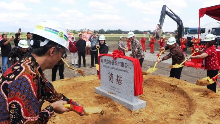 PT Xinhai Knitting Indonesia resmi membangun pabrik tekstil modern di Kabupaten Brebes dengan nilai investasi sebesar Rp675 miliar