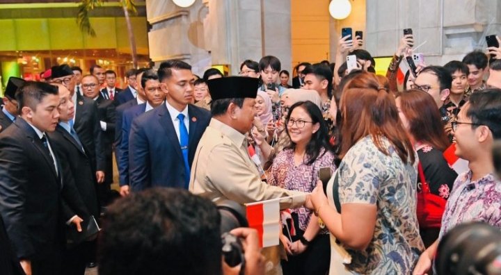 Presiden Prabowo tiba di Hotel di Singapura, pada Sabtu, 9 Agustus 2025. Foto: BPMI Setpres/Rian