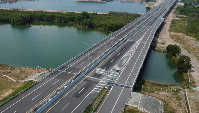 uas jalan tol Prabumulih-Indralaya (Prabumulya) di Sumatera Selatan yang jadi bagian Tol Trans Sumatera. Foto: Kementerian PUPR
