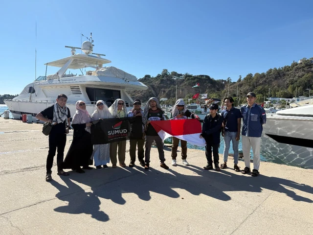 Wanda Hamidah, salah satu delegasi dari Indonesia yang turut serta berangkat ke Gaza dalam Global Sumud Flotilla, pada Selasa (16/9). Foto: Dok. Indonesia Peace Convoy