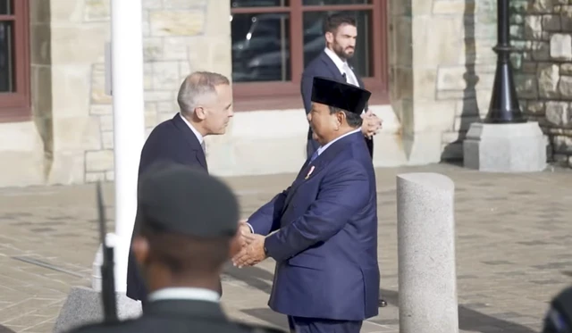 Presiden Prabowo Subianto melakukan pertemuan dengan PM Kanada Carney di Ottawa, Kanada, Rabu (24/9/2025). Foto: Youtube/Sekretariat Presiden
