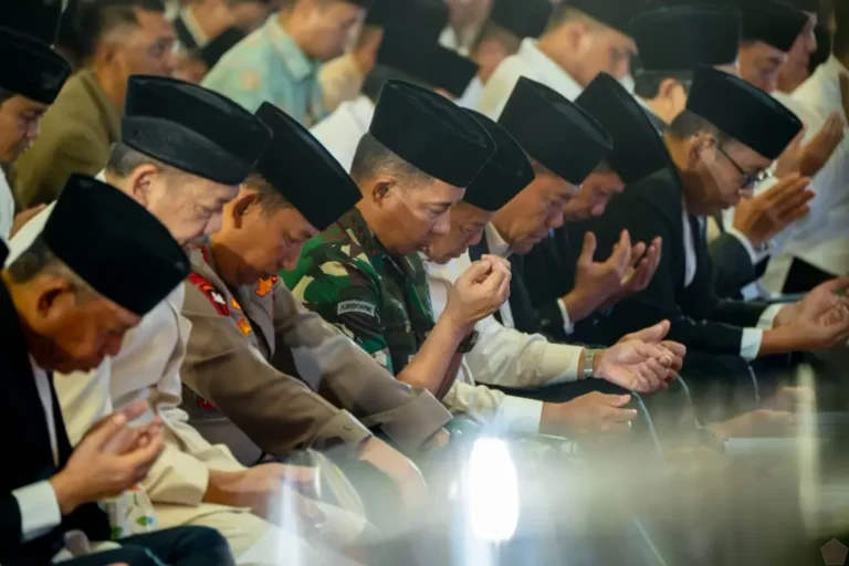 92fa84f775bd3413a42cfaf9fbee6aa1