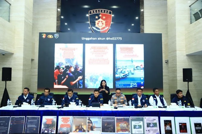 bareskrim-polri-menangkap-pasutr_431801