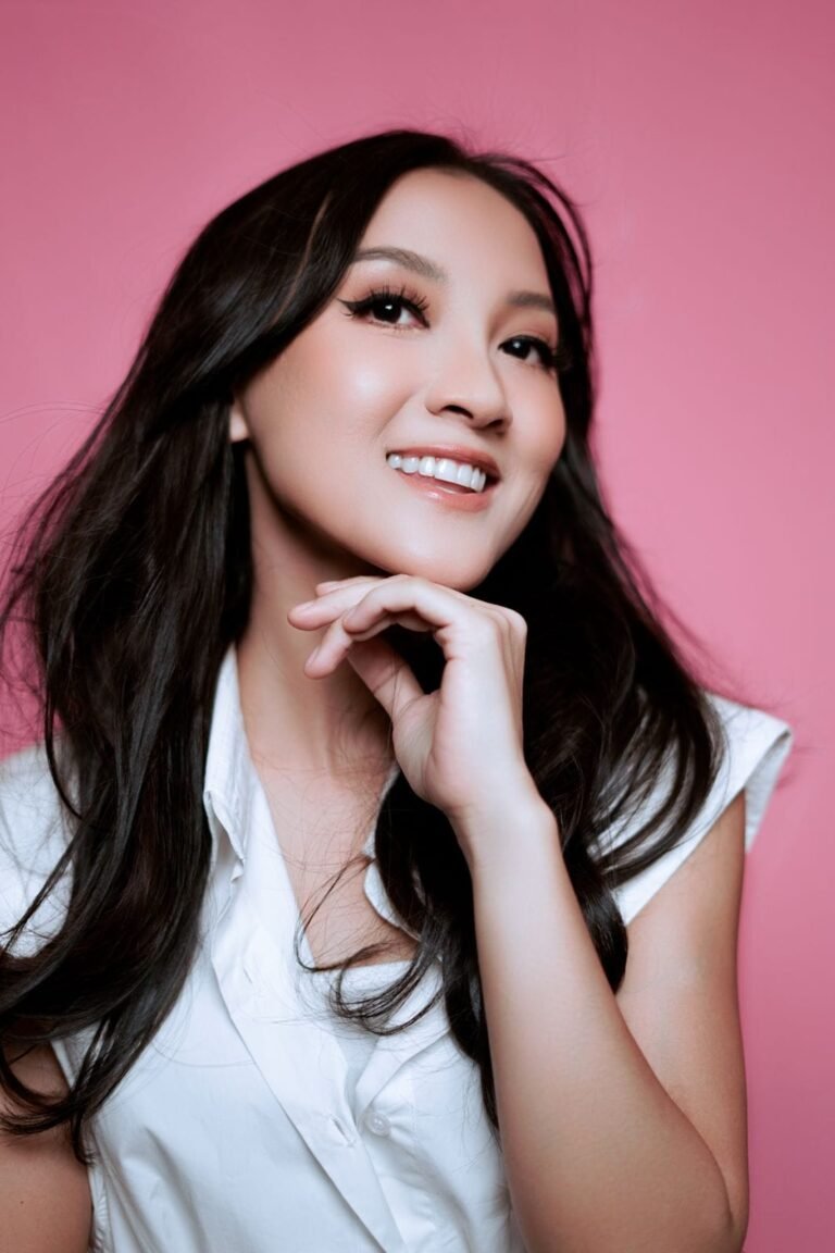 Asteriska & The Fellow Stars kembali dengan single baru “Jangan Pergi Dulu.”