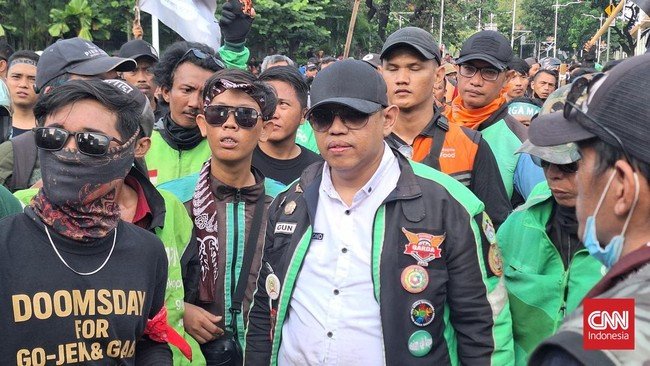 Garda Indonesia menggelar demonstrasi di Istana Kepresidenan Jakarta, Rabu (15/9), dengan membawa tujuh tuntutan, termasuk usut tuntas kematian Affan Kurniawan.