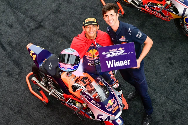 Pebalap Indonesia, Veda Ega Pratama, beraksi saat balapan Red Bull Rookies Cup di Sirkuit Mugello, Italia, pada 22 Juni 2025. Foto: Red Bull Rookies Cup