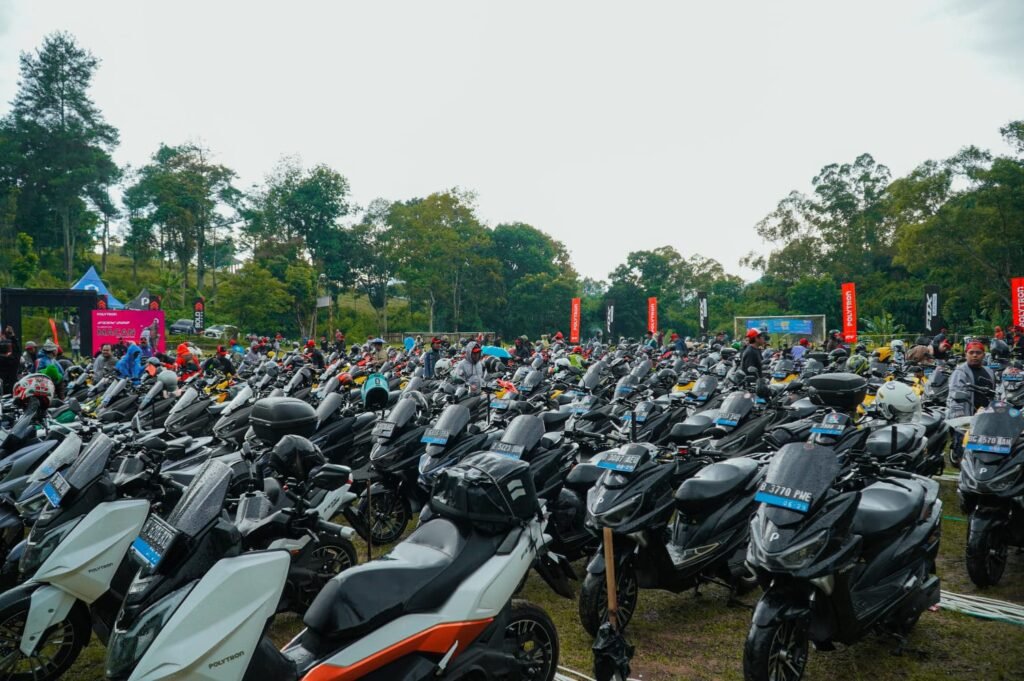 300 unit motor listrik Polytron FOX Electric