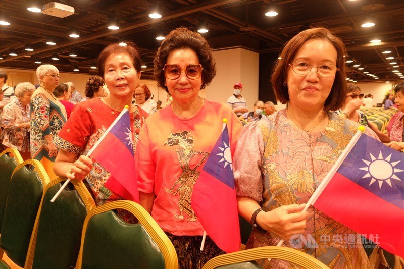 Komunitas Tionghoa perantau Indonesia dalam acara ulang tahun ke-73 Tionghoa Perantau di Taipei, 12 Oktober 2025. (Sumber Foto : CNA, 12 Oktober 2025)