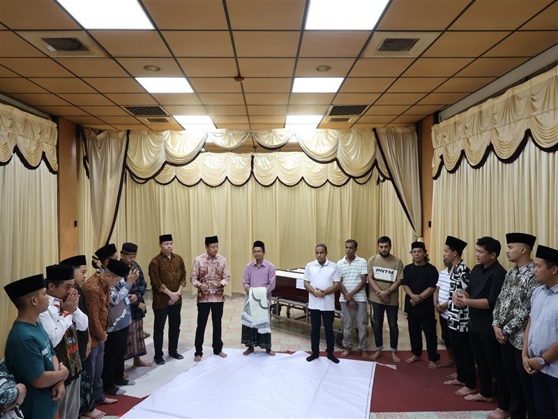 Dalam sambutannya, Kepala KDEI Taipei menyampaikan belasungkawa mendalam dan menegaskan komitmen penuh untuk memastikan proses berjalan lancar. (Sumber Foto : KDEI)