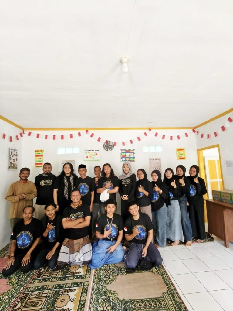 Wadah Tempa Spiritual Sukma Pyrous (WTSSP) dan Majelis Keramat Sembah Dalem mengadakan kegiatan bakti sosial di Tasikmalaya. Foto; Allung06-PBMI