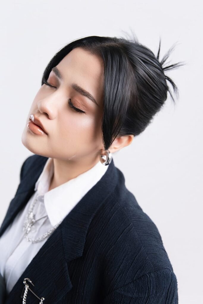 Shabrina Leanor Mencoba Bangkit di Nomor “Sembuh Kembali”. FOTO; Allung06/portalbmi.id