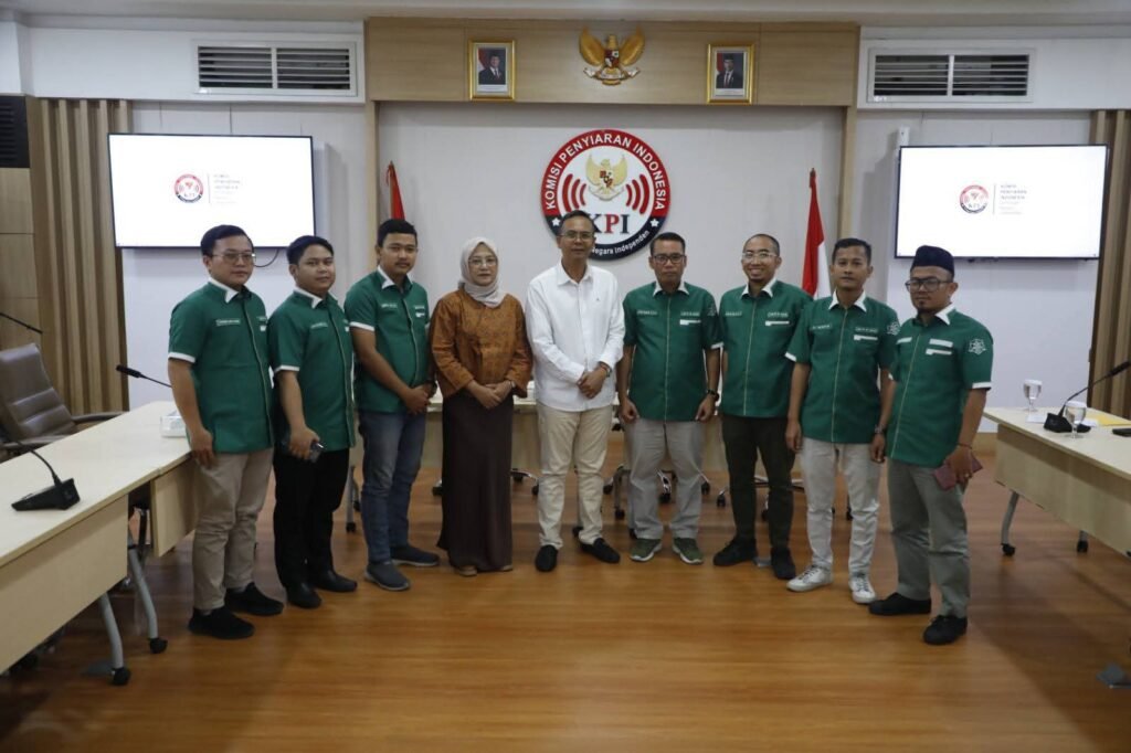 Tim LBH PP GP Ansor telah menyampaikan laporan pengaduan terkait Dugaan Pelanggaran Program Xpose Uncensored Trans7 kepada KPIP