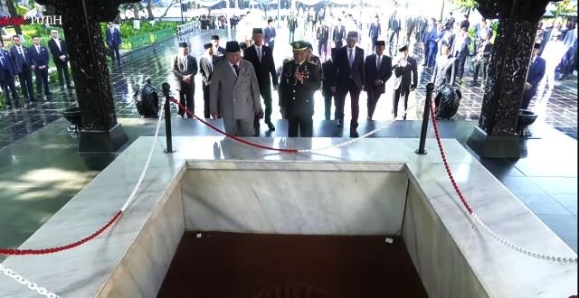 Usai Upacara Peringata Hari Kesaktian Pancasila, Presiden Praboo mengunjungi Lubang Buaya, tempat bersejarah peristiwa G 30 S PKI.(Foto: Istimewa)
