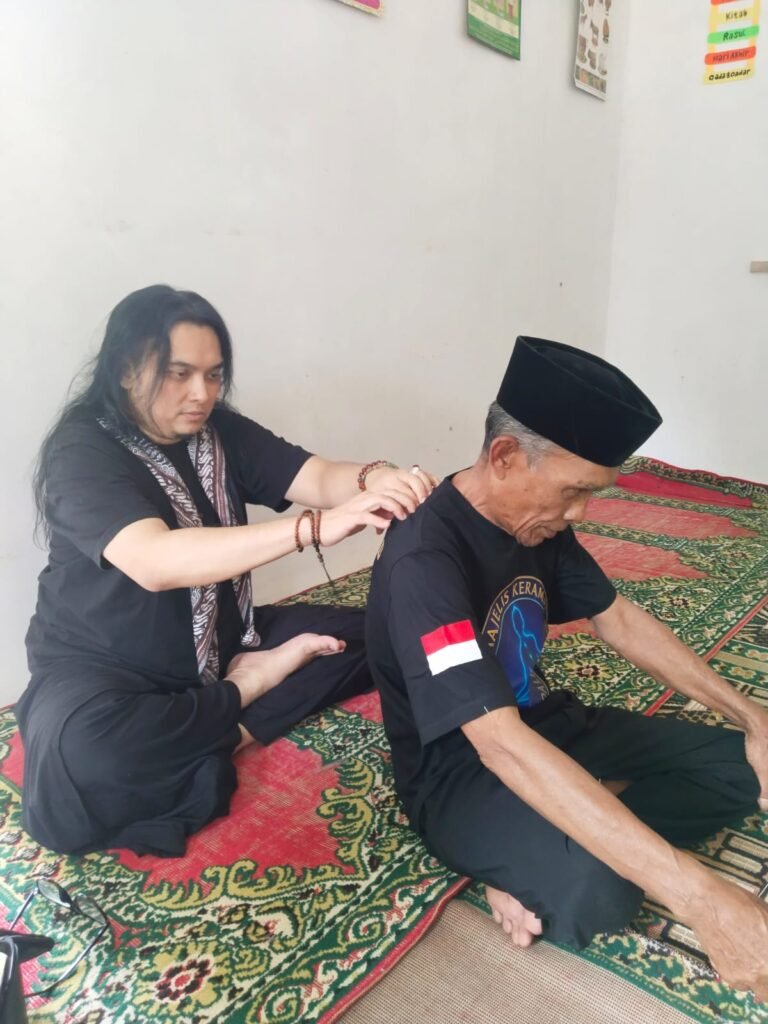 Kegiatan ini merupakan wujud kepedulian WTSSP & Majelis Keramat Sembah Dalem (yang dipimpin oleh guru Panji Laras) terhadap kesehatan masyarakat