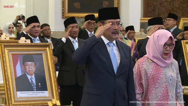 Suasana penganugerahan gelar Pahlawan Nasional 2025 di Istana Negara, Jakarta Pusat,Senin (10/11/2025).
Foto: Youtube/Sekretariat Presiden