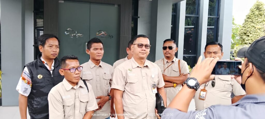 PKBH Pelita Keadilan Nusantara resmi melayangkan somasi kedua dan terakhir kepada PT ASDP Indonesia Ferry (Persero) Cabang Merak. FOTO : Budi05/PORTALBMI.ID
