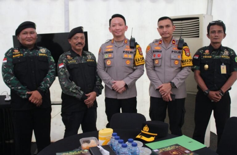 Audiensi Ketua HIPAKAD DPC Tangsel Udung Darmasukana (UDM) bersama KAPOLRES Tangsel AKBP Victor D.H. Inkiriwang sabtu/01/11/2025. FOTO; DENY/PORTALBMI.ID