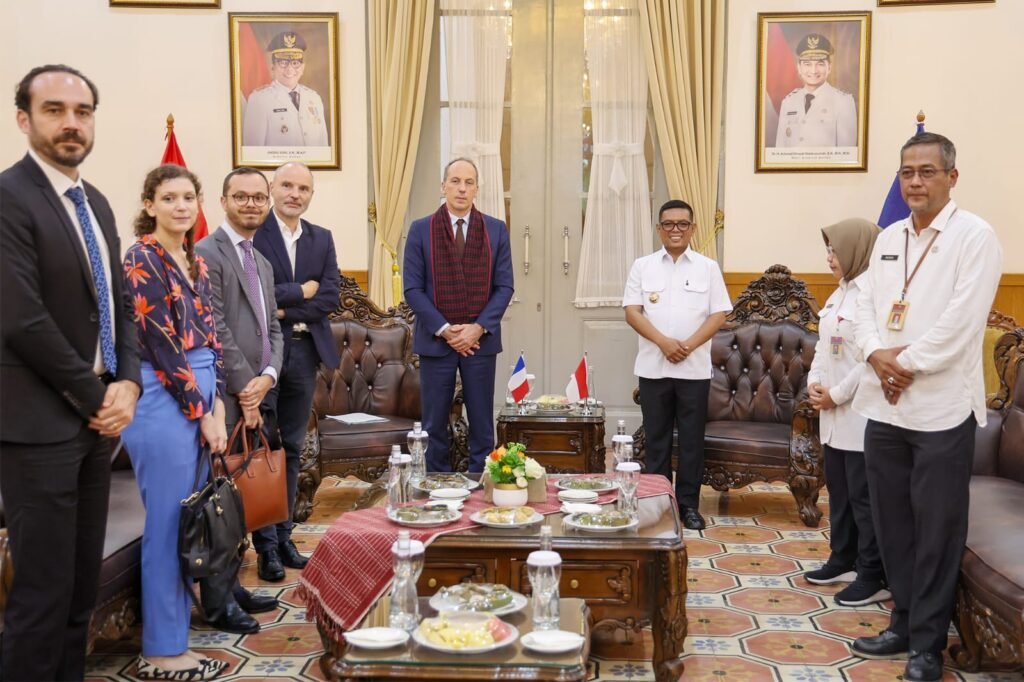 Gubernur Banten Andra Soni menerima kunjungan Duta Besar Prancis untuk Indonesia, Fabien Penone