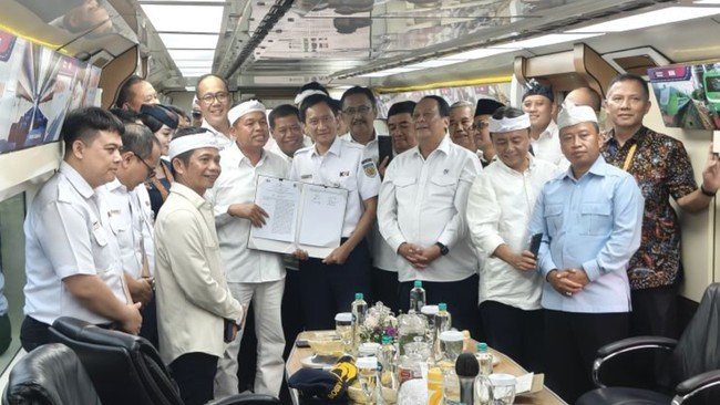 Pemprov Jabar dan PT KAI menyepakati layanan kereta api strategis 'Kilat Pajajaran' yang menargetkan pemangkasan waktu tempuh Jakarta-Bandung jadi hanya 1,5 jam. ANTARA/HO Pemprov Jabar