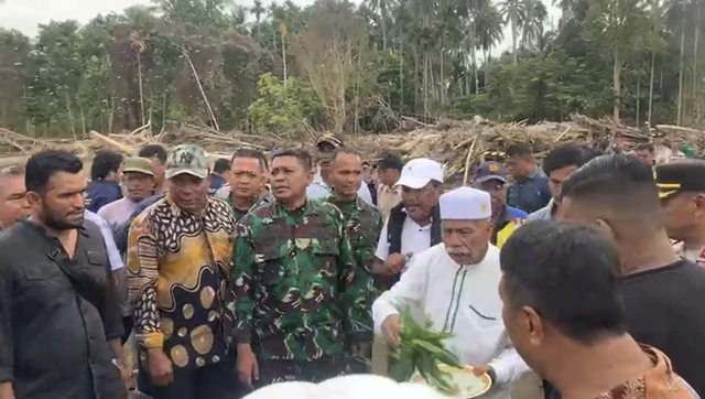 Jembatan Teupin Reudeup terhubung kembali. Jembatan ini membuka kembali akses Aceh Tenggara ke Gayo Lues. Begitu juga akses Banda Aceh ke Aceh Tengah via Beutong Ateuh Kabupaten Nagan Raya. Foto: Dok. Bakom RI