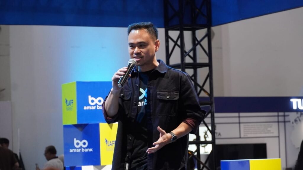 Amar Bank, melalui Amar Bank Bisnis, mencoba menjawab kekosongan itu dengan menghadirkan platform perbankan digital. 