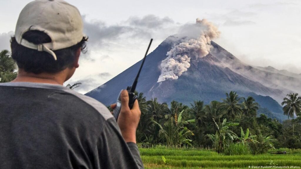 Sebagai ilustrasi: Pendaki Gunung Merapi. Foto: DW