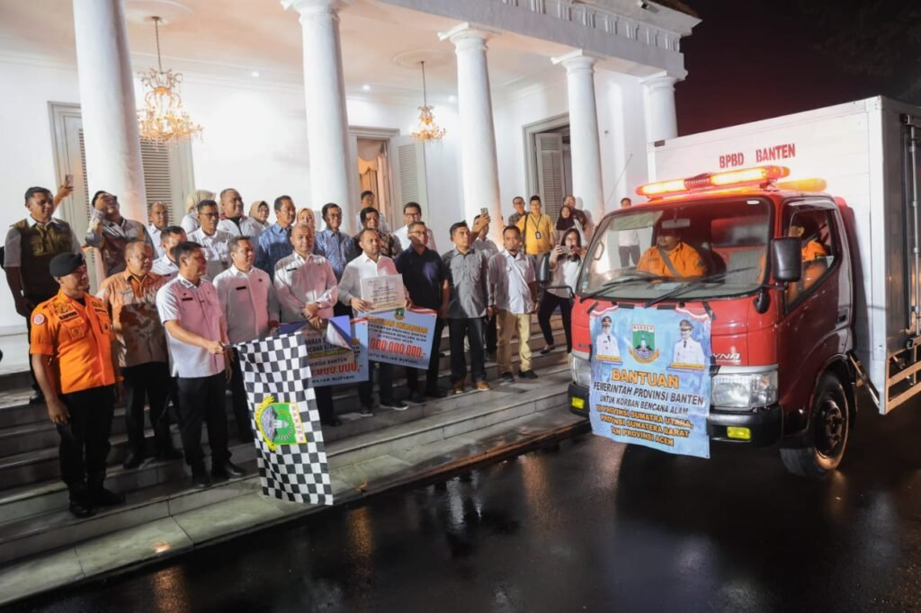 Pelepasan bantuan tersebut dipimpin langsung oleh Sekretaris Daerah (Sekda) Provinsi Banten, Deden Apriandhi, yang juga menjabat sebagai Kepala Badan Penanggulangan Bencana Daerah (BPBD) Provinsi Banten