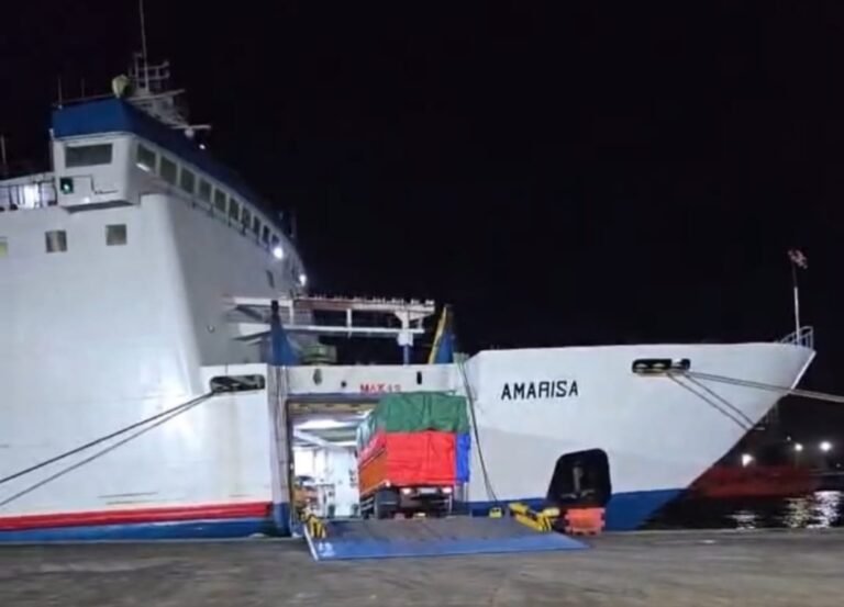 KMP Amarisa bersandar di pelabuhan Ciwandan. FOTO : Budi05-PBMI