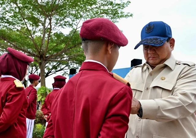 Presiden Prabowo meresmikan 166 Sekolah Rakyat yang dipusatkan di Sekolah Rakyat Terpadu (SRT) 9 Banjarbaru, Kalsel (12/1/2026). Foto: BPMI Setpres