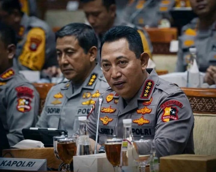 Kapolri tolak polisi di bawah naungan kementerian. portalbmi.id