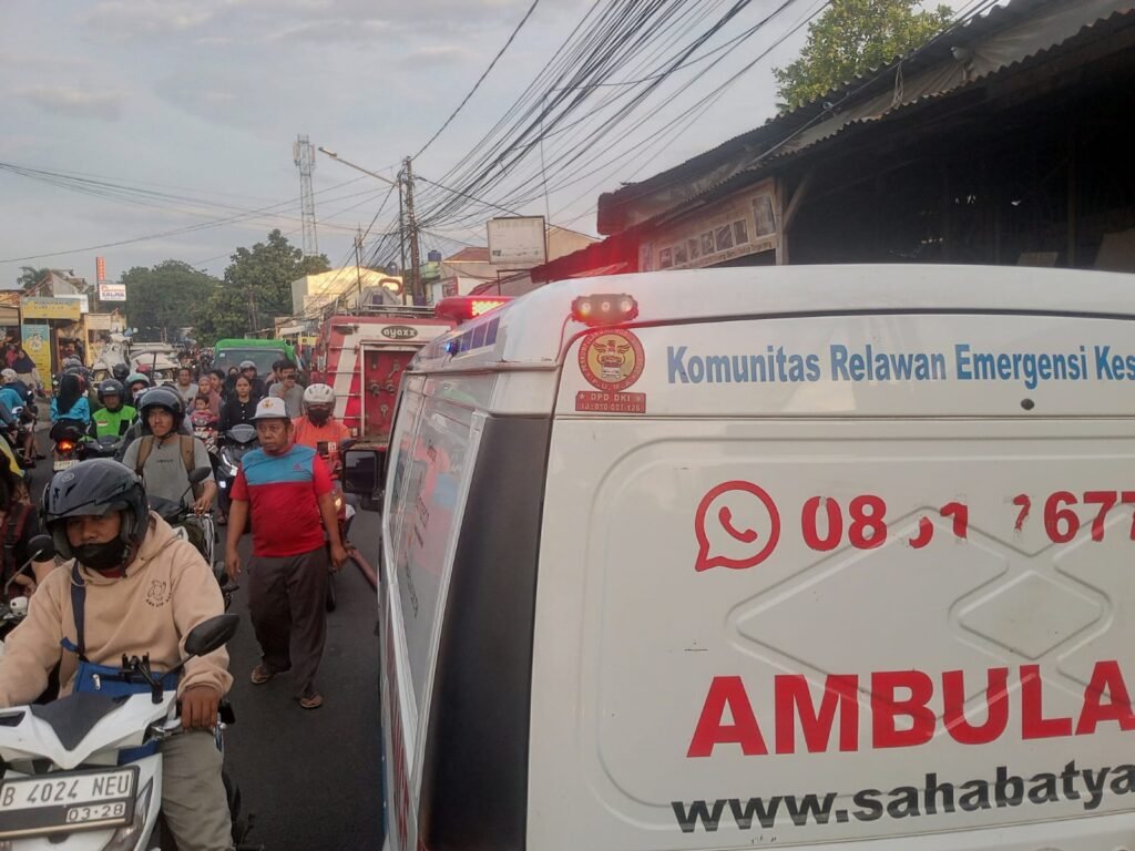 Telah terjadi kebakaran pada rumah warga yg berlokasi di jalan raya mencong,Ciledug,kita Tangerang. FOTO: Henny06-PBMI