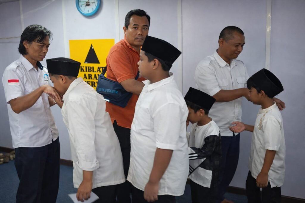 PT Surya Timur Line (STL) Cabang Merak menggelar kegiatan santunan anak yatim pada Sabtu (10/1/2026). FOTO: Budi05-PBMI