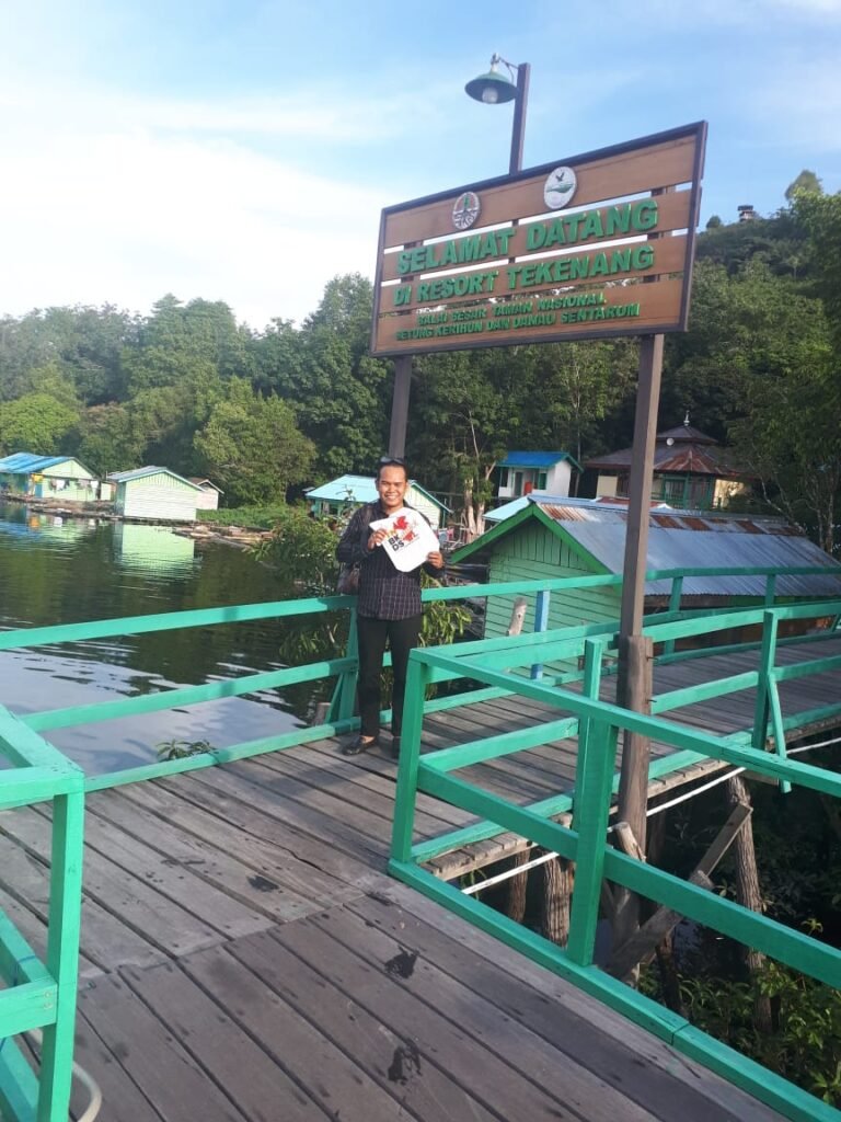 Danau Sentarum, yang terletak di Kabupaten Kapuas Hulu, Kalimantan Barat, menyimpan potensi wisata yang luar biasa. FOTO: AEP05-PBMI