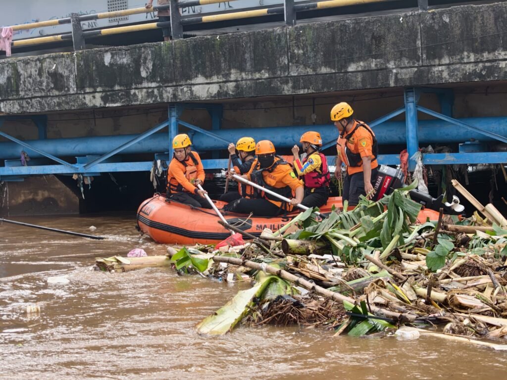 Korban ditemukan dalam kondisi meninggal dunia pada Senin (26/01/2026) pagi di kawasan Kalijodo. FOTO: BPBD DKI JAKARTA