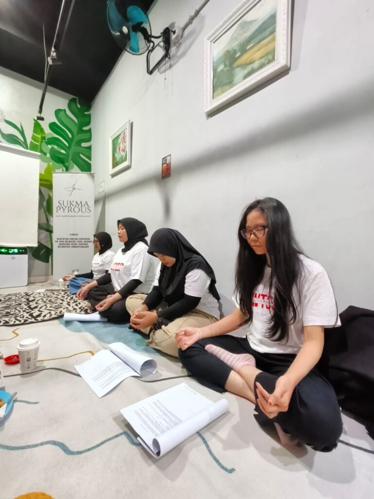 Pelatihan Reiki Usui Tibetan tingkat awal pada Sabtu, 31 Januari 2026, bertempat di Rojiro Cafe di Jl Radar AURI Cimanggis, Depok. FOTO: Allung06/ portalbmi.id