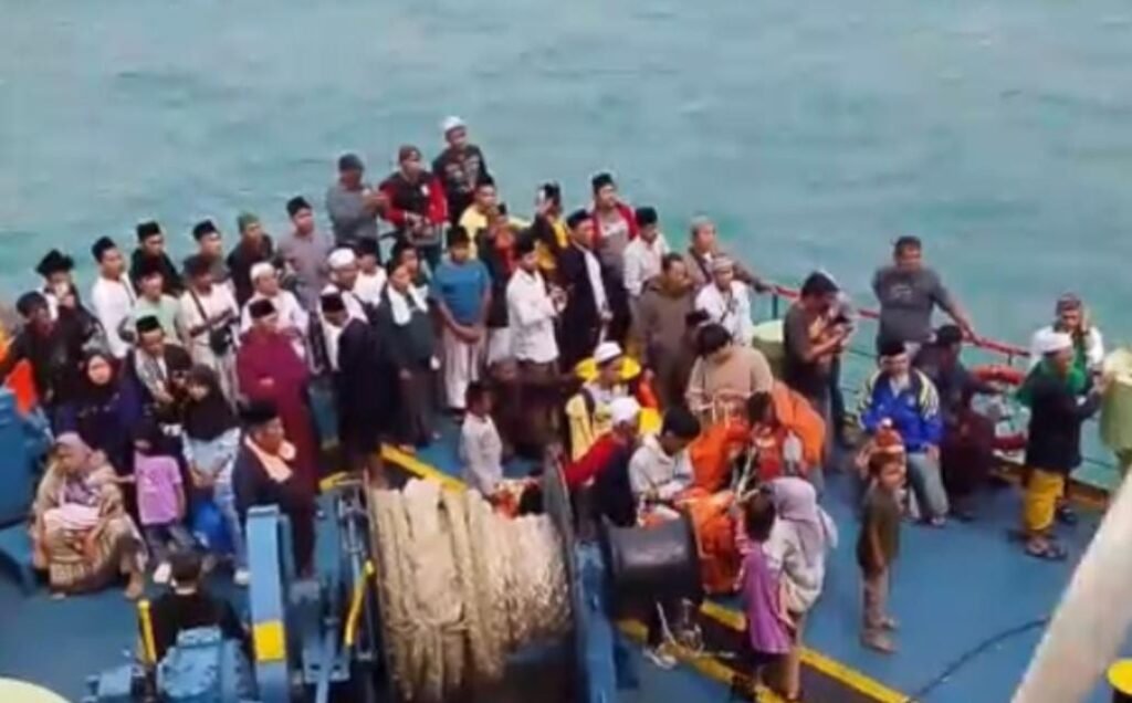 Manajemen Pastikan Kebakaran KMP Amarisa Terkendali Tanpa Korban Jiwa