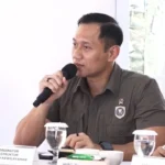 Menko Infrastruktur dan Pembangunan Kewilayahan, Agus Harimurti Yudhoyono (AHY), mengikuti rapat koordinasi dengan presiden Prabowo di Aceh Tamiang, 1 Januari 2026. Foto: Biro Pers Sekretariat Presiden