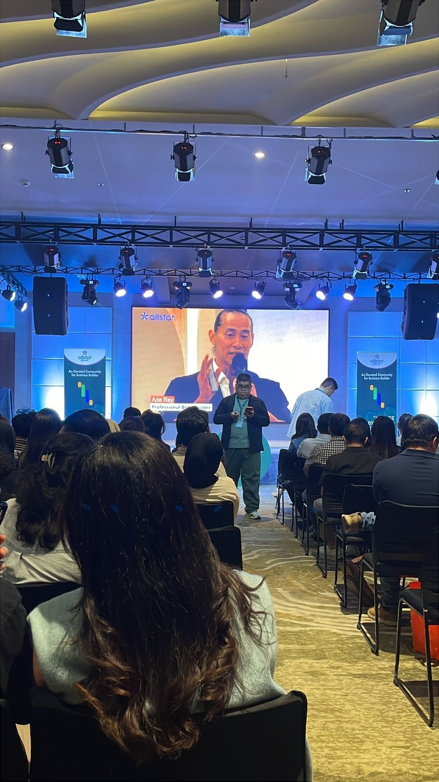 Ribuan peserta, ada dari Komunitas Cipta Aset Bersama (CAB) yang menjadi bagian dari ekosistem besar Allstar Miracle. FOTO: Verry01/ portalbmi.id